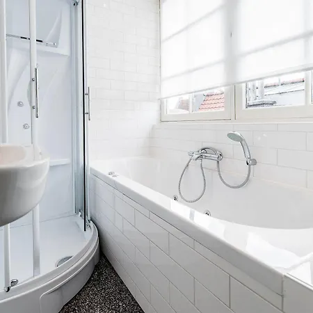 Apartament Short Group Jordaan Laurier Serviced *