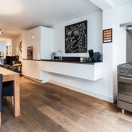 Short Group Jordaan Laurier Serviced