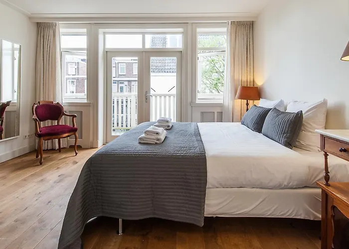 Short Group Jordaan Laurier Serviced Amsterdam