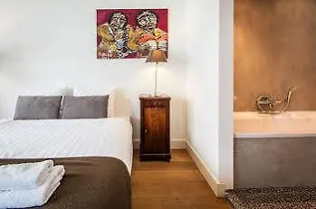 Short Group Jordaan Laurier Serviced