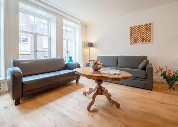 Short Group Jordaan Laurier Serviced Lägenhet *