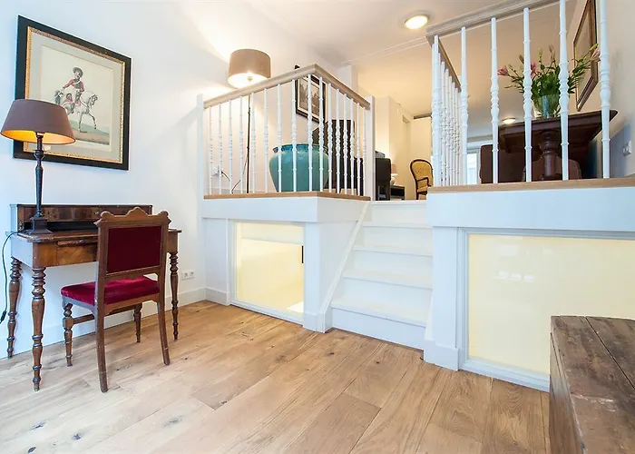 Short Group Jordaan Laurier Serviced