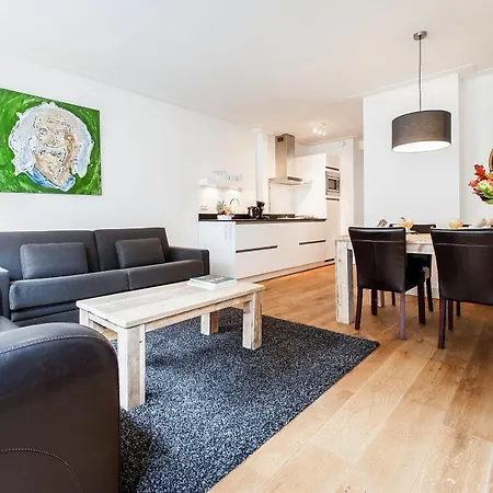 Short Group Jordaan Laurier Serviced Apartman