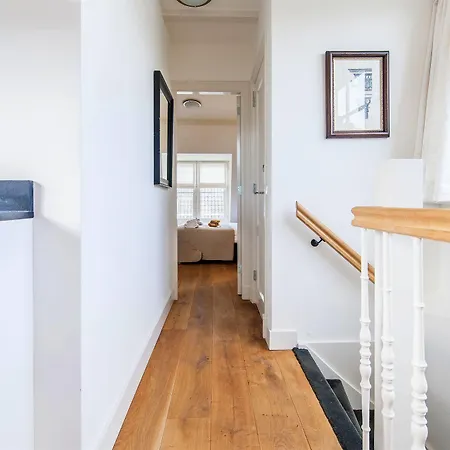 Short Group Jordaan Laurier Serviced * Amszterdam