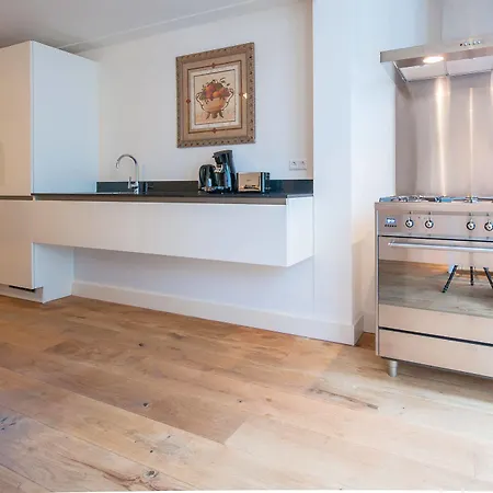 Short Group Jordaan Laurier Serviced Amszterdam