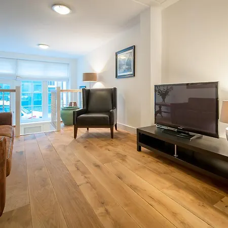 Short Group Jordaan Laurier Serviced * Amszterdam