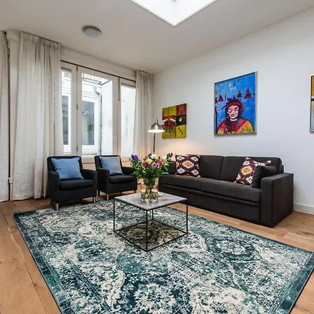 Short Group Jordaan Laurier Serviced Amszterdam